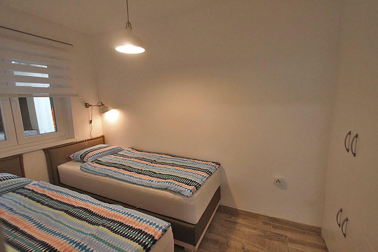 Apartment Christian Karlobag Luaran gambar
